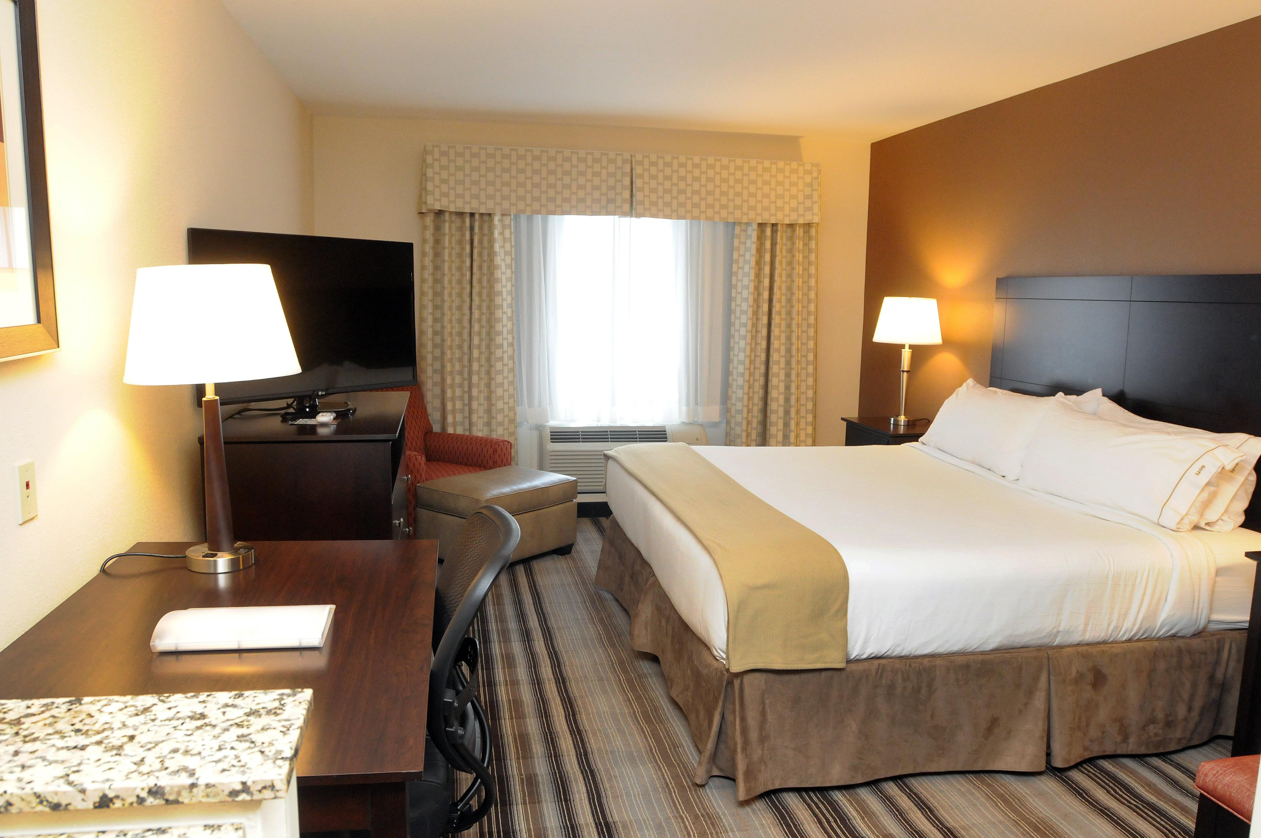 Express & By Ihg