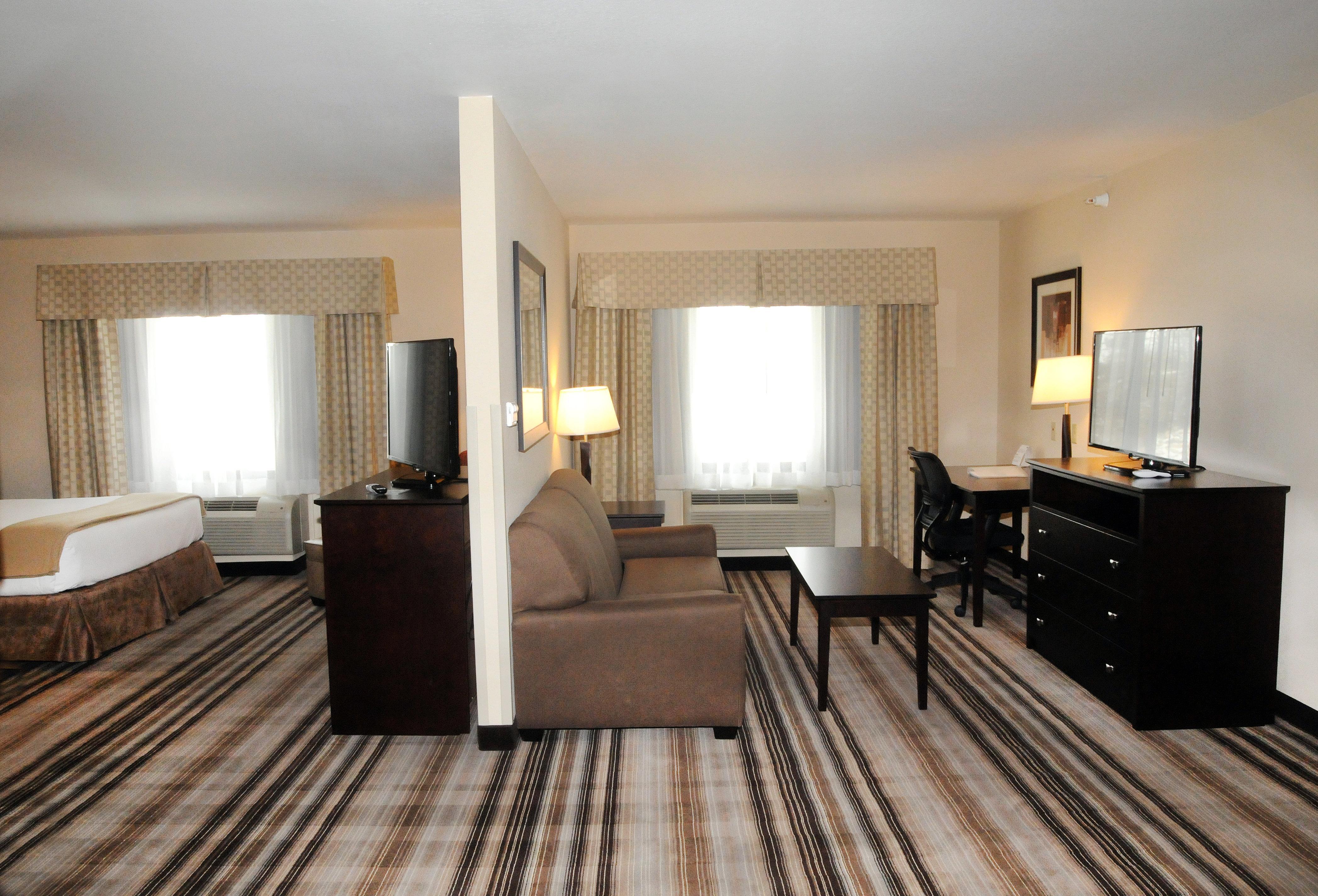 Hotel Express & By Ihg 2*